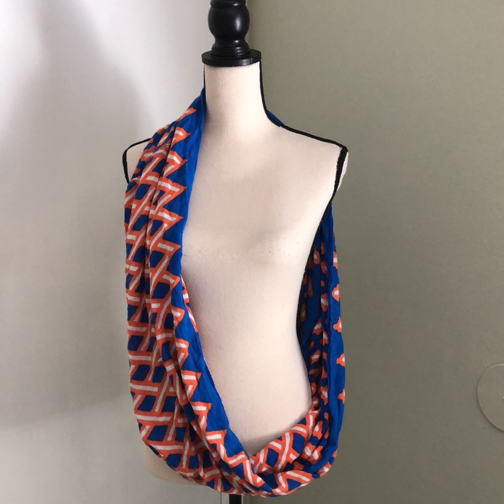❤️3X20 Mud Pie Gameday Infinity Scarf Blue/ Orange Geometric Print Light… - Picture 4 of 10